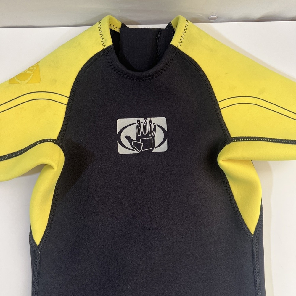 Body Glove Kids Wet Suit Child's‎ Size C2 Yellow & Black